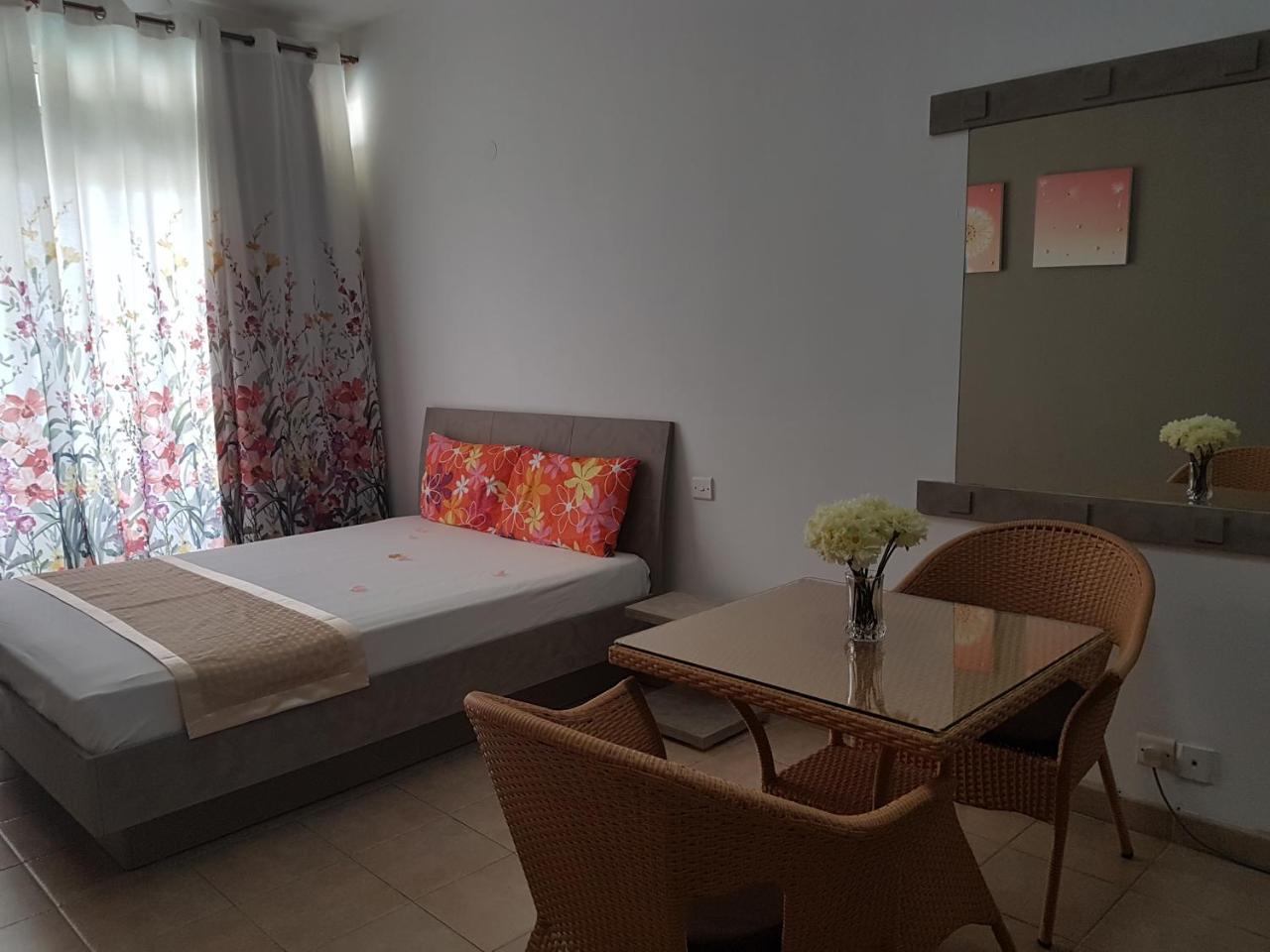 West Coast View Studios & Appartment Flic en Flac Luaran gambar